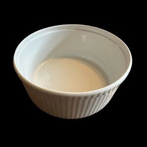 Vtg Apilco France White Porcelain Ribbed 6" Souffle / Serving Dish Classic White